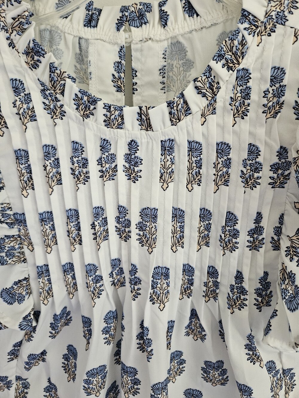 Floral Cluster Blouse Block Print Blue White Flutter Sleeves - Picture 5 of 7
